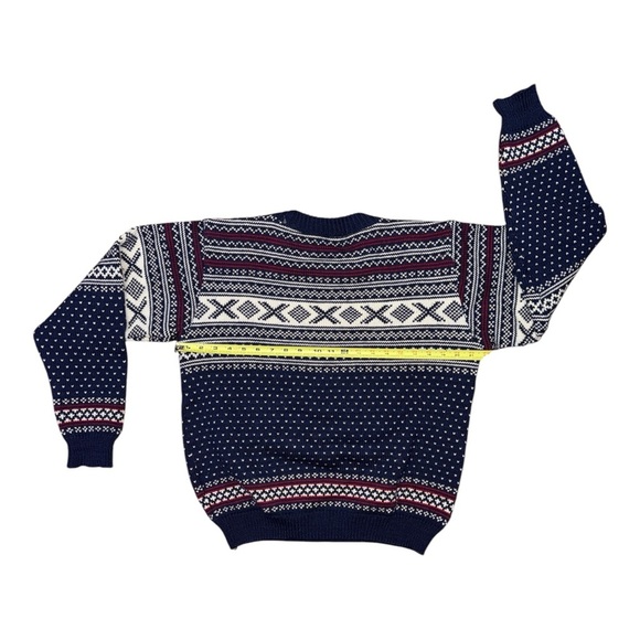 Vintage  L.L. Bean Nordic Blue and White Crew Neck Sweater - Picture 4 of 5